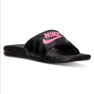 Nike pink slides